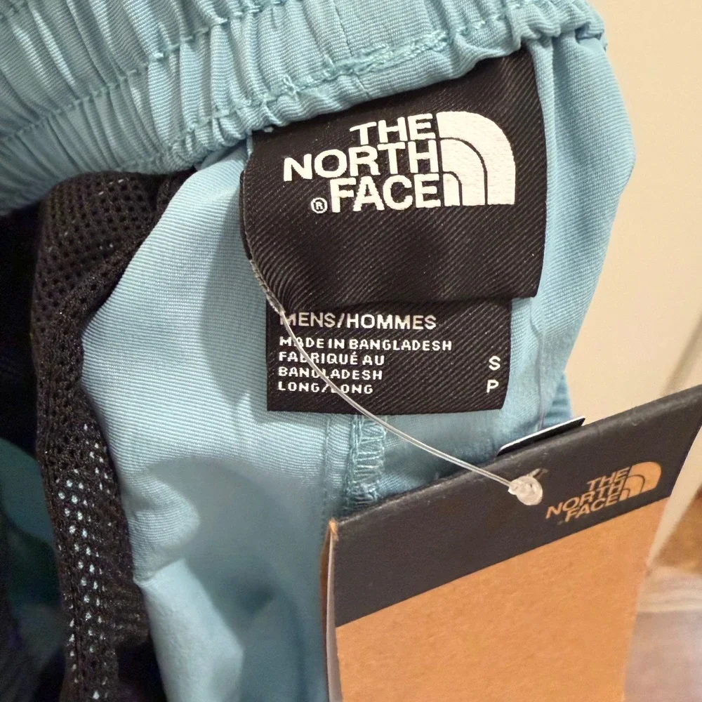 The North Face Mens Nylon Easy Shorts Reef Waters Blue Small Long NWT